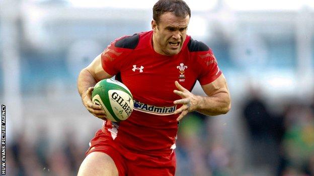 Wales centre Jamie Roberts