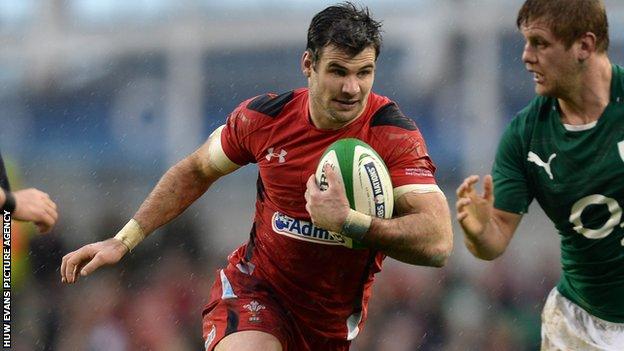 Mike Phillips in action against Ireland