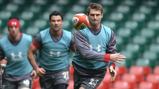 Fly-half Dan Biggar fires out a pass as Wales finalise preparations to face Scotland in the Six Nations on Saturday
