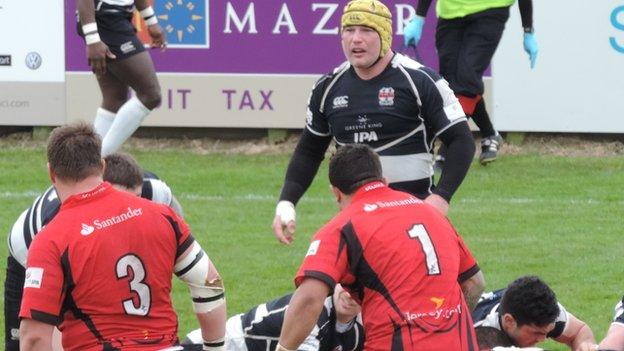 Ben Evans playing for Moseley v Jersey