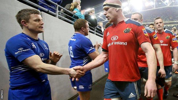 Brian O'Driscoll and Paul O'Connell shake hands after the game at the Aviva Stadium