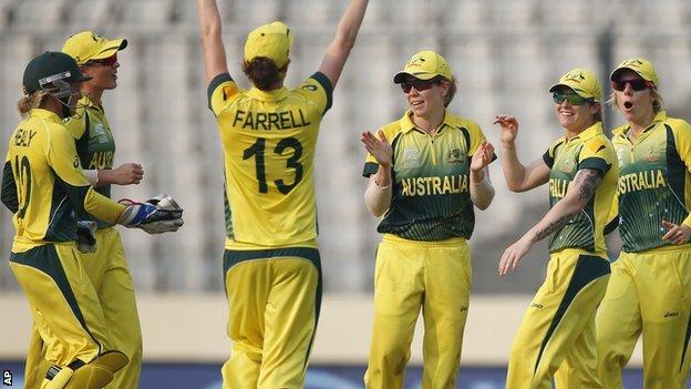 Australia celebrate a wicket