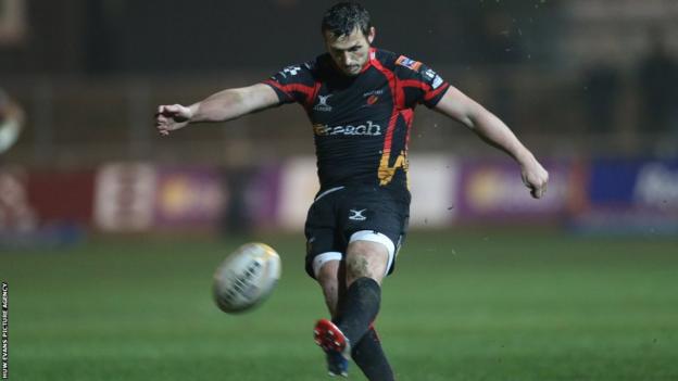Jason Tovey converts Wardle’s try but Dragons suffered a 23-19 defeat at home to Edinburgh.