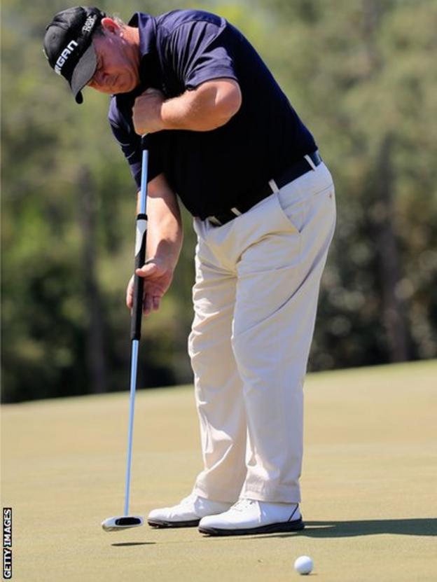 Ian Woosnam hits a putt during the first round of the 2014 Masters Tournament at Augusta