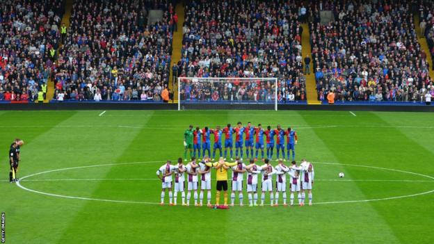 Hillsborough tribute from players, officials and spectators at Selhurst Park ahead of Crystal Palace v Aston Villa
