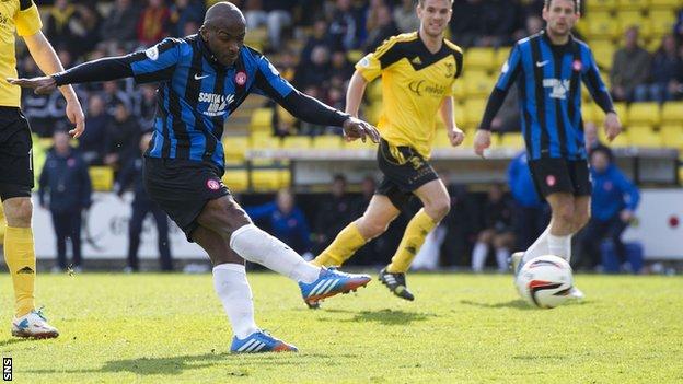 Jason Scotland scores for Hamilton