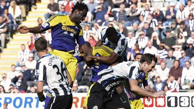 Wilfried Bony equalises with this header