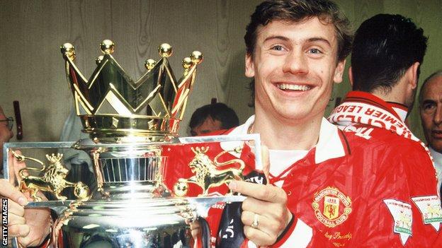 Andrei Kanchelskis with the Premier League trophy at Manchester United