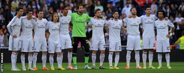 Real Madrid held a minute's silence before their game with Osasuna following the death of former Barcelona manager Tito Vilanova