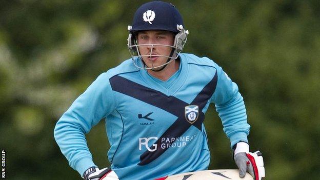 Scotland pick Josh Davey and Alasdair Evans for England ODI - BBC Sport