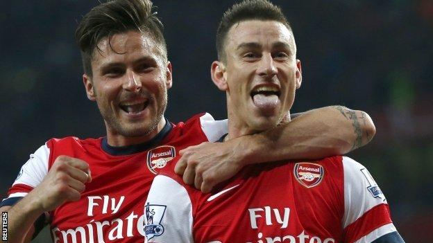 Laurent Koscielny (r) with Olivier Giroud