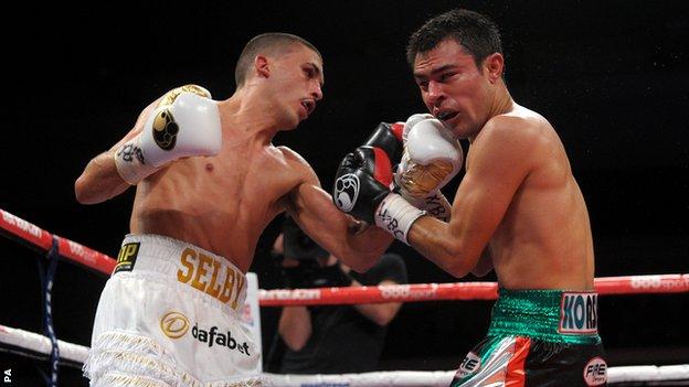 Lee Selby (left) and Romulo Koasicha