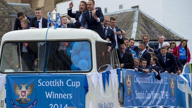 St Johnstone's open-top bus parade
