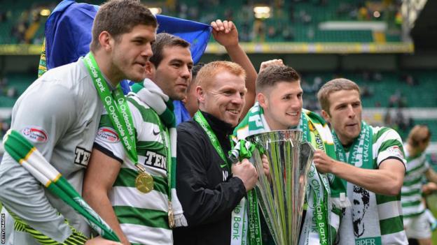 Celtic celebrate winning the Clydesdale Bank Premier League in 2012