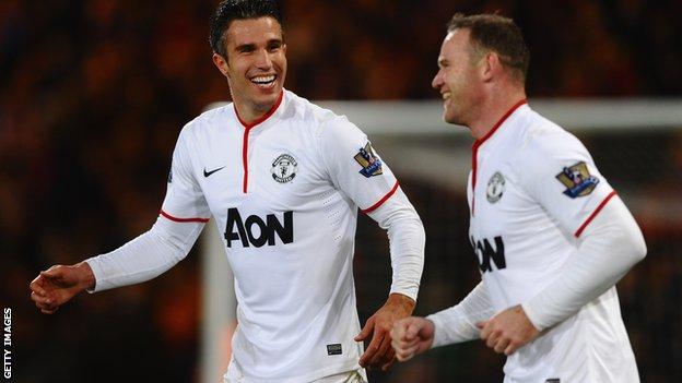 Manchester United duo Robin van Persie and Wayne Rooney.