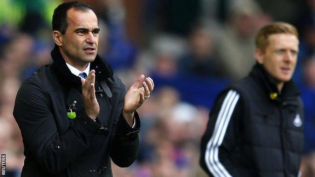 Everton manager Roberto Martinez with current Swansea City manager Garry Monk