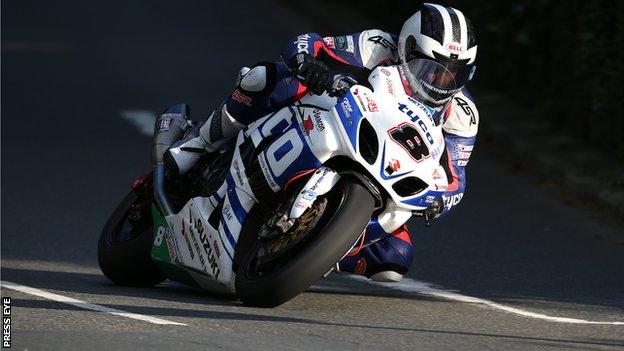 William Dunlop in Isle of Man TT practice action on Friday evening