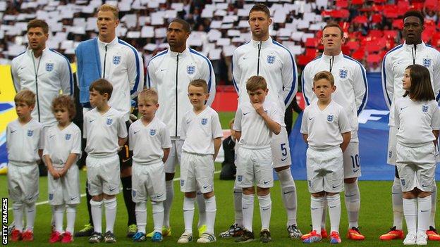 England players sing national anthem ahead of Peru friendly