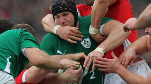 Stephen Ferris in action for Ireland against Wales in a 2010 Six Nations game