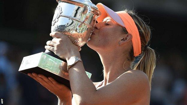 maria sharapova kiss