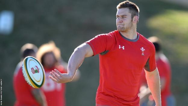 Dan Lydiate, who will captain Wales in their warm-up match against Eastern Province Kings on Tuesday, on the training ground.
