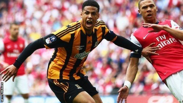 Curtis Davies scores for Hull in the FA Cup final
