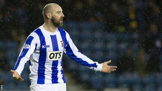 Kilmarnock striker Kris Boyd considers Aberdeen move