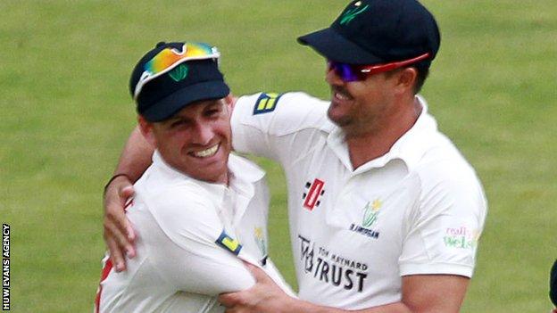 Mark Wallace celebrates with Jacques Rudolph after taking a Kent wicket