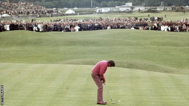 Doug Sanders misses a three-foot putt on the 18th green at St Andrews in the 1970 Open