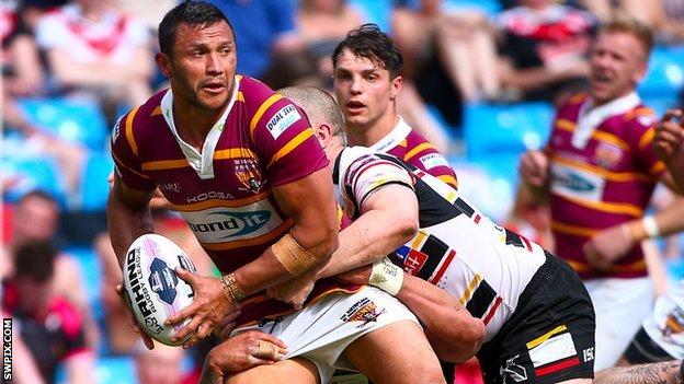 Jason Chan: Hull KR sign Huddersfield Giants prop - BBC Sport