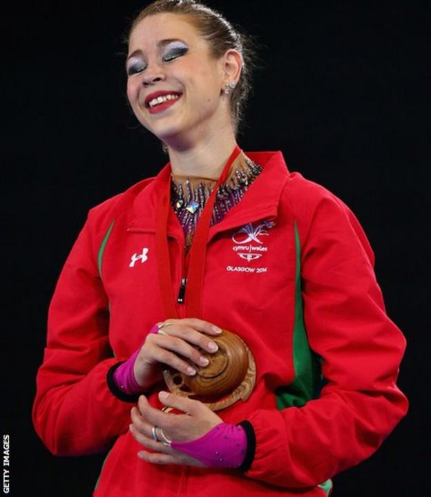 Frankie Jones secured Wales’ first gold in Glasgow, winning the individual ribbon final to add to the five silvers she had already won.