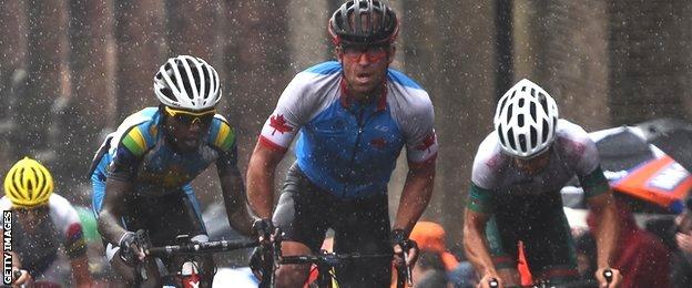 Men's road race Glasgow 2014 in the rain