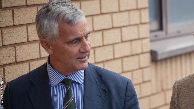 Gareth Davies