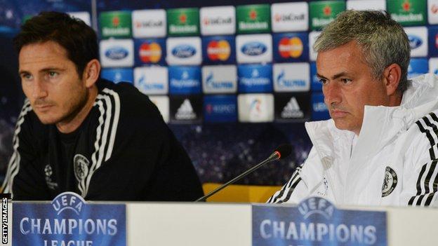 Former Chelsea midfielder Frank Lampard (left) Blues boss Jose Mourinho