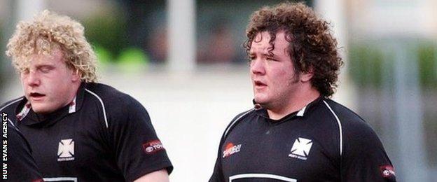 Adam Jones (right) and Duncan Jones playing for Neath in May, 2003