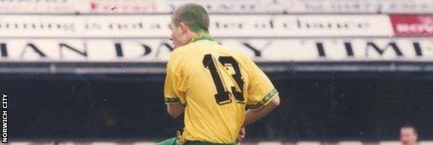 Jamie Cureton scores for Norwich with green hair