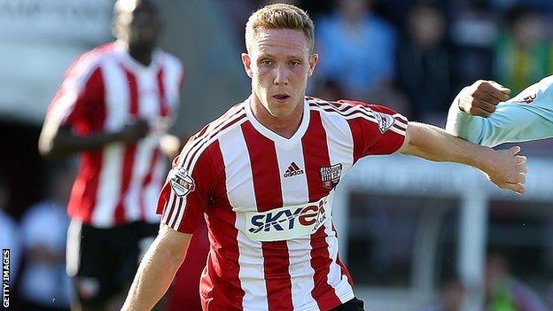 Transfer deadline day: Wigan add Forshaw, Delort, Kvist and Huws - BBC ...