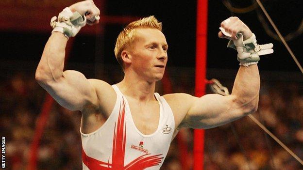 Craig Heap celebrates after becoming Commonwealth champion in 2002