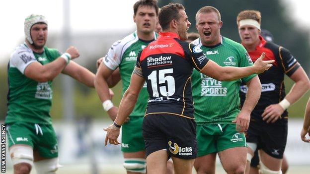 Lee Byrne is confronted by Connacht players