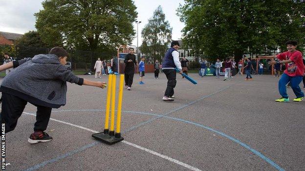 Pop-up cricket session in Grangetown