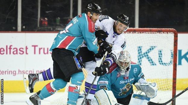Action from the Giants' defeat by Braehead Clan