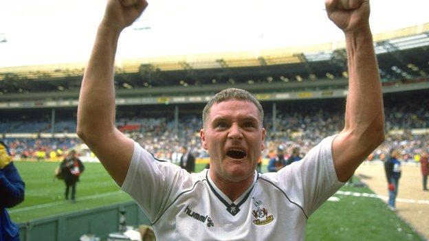 Paul Gascoigne celebrates during the 1991 FA Cup semi-final