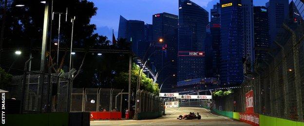 Alonso in Singapore