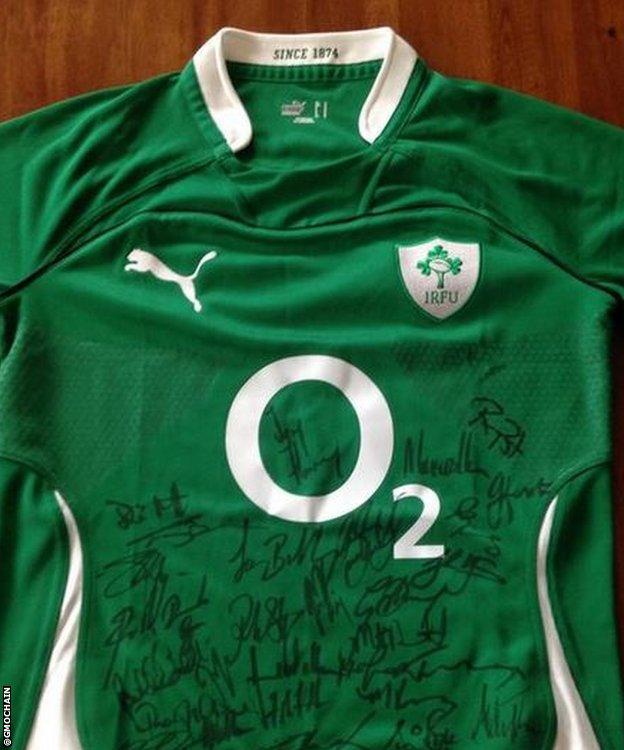 An Ireland shirt signed by the 2009 Grand Slam-winning squad