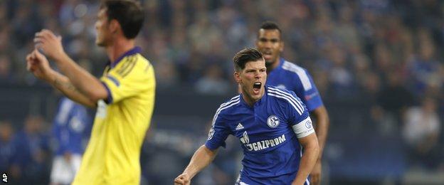 Klaas-Jan Huntelaar rescued a draw for Schalke against Maribor