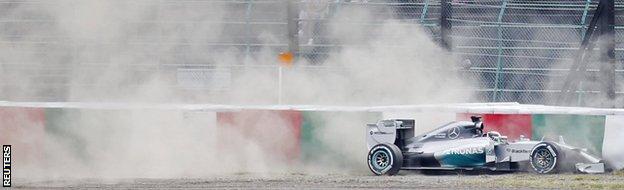 Lewis Hamilton crashes