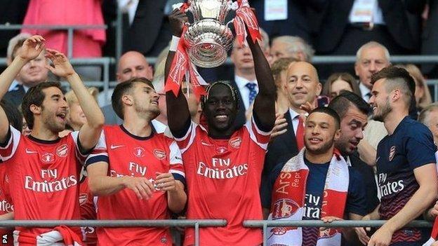 Arsenal celebrate winning the 2014 FA Cup