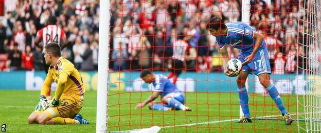 Sunderland concede their eighth goal against Southampton