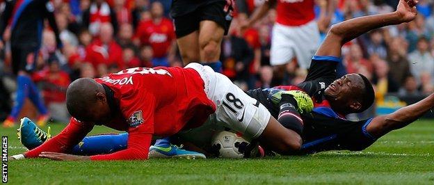 Ashley Young wins a controversial penalty against Crystal Palace