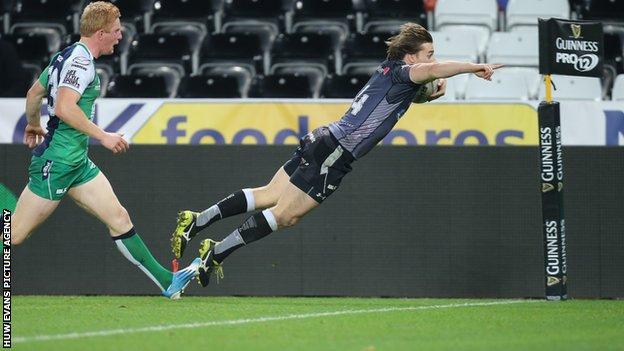 Jeff Hassler scores the Ospreys first try against Connacht